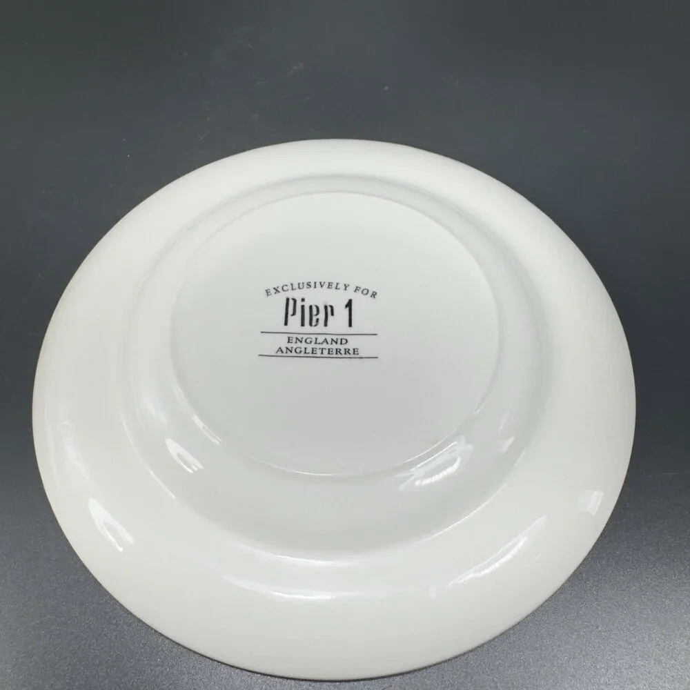 Pier 1 ENGLAND‎ ANGLETERRE Ceramic Teacup And Saucer Set Vino Coffee Black White